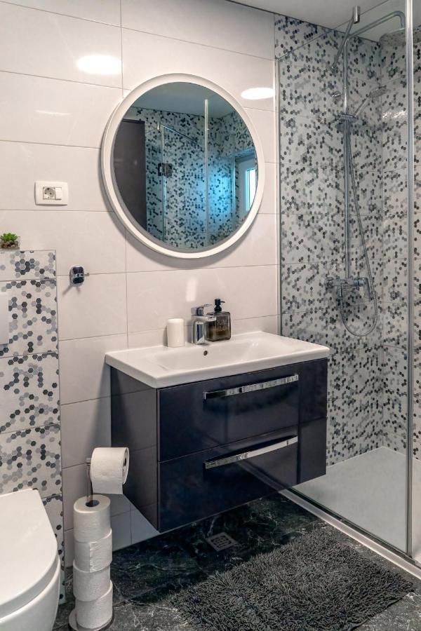 Comfort Apartment Dorin Makarska Buitenkant foto